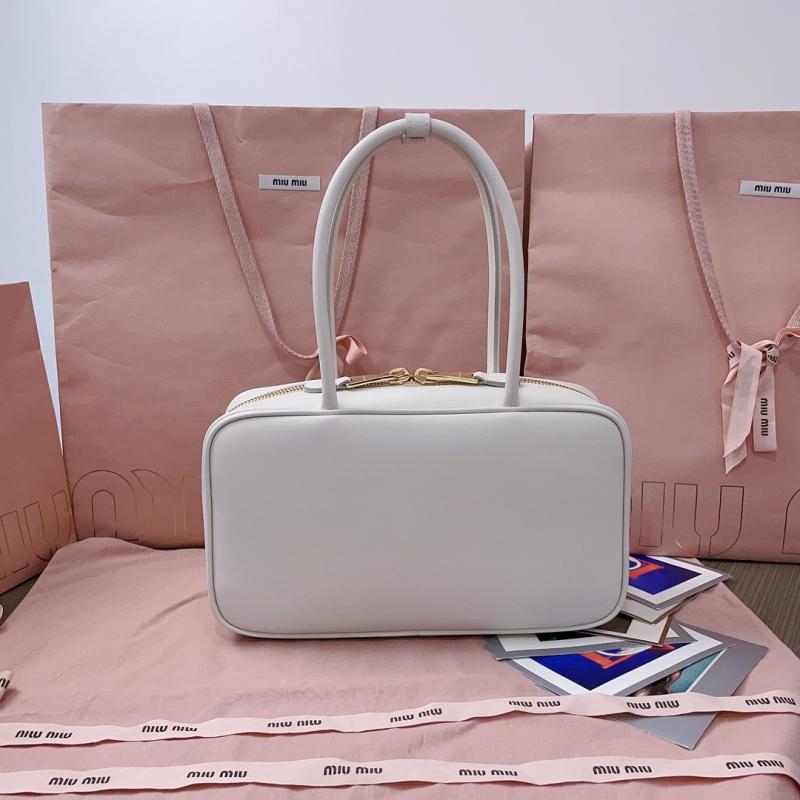 Miu Miu Medium Beau leather Bag White 5BB172