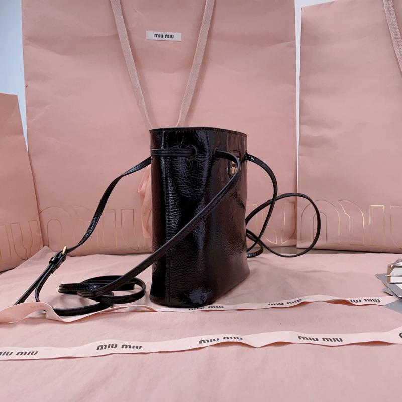 Miu Miu Naplak patent leather pouch Black 5NF460