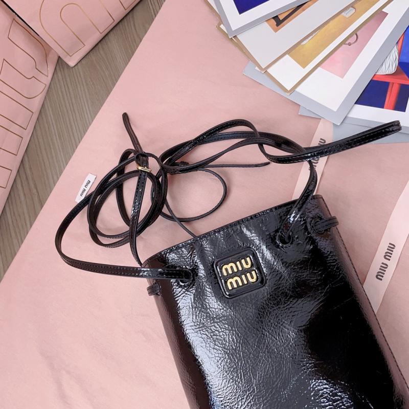 Miu Miu Naplak patent leather pouch Black 5NF460