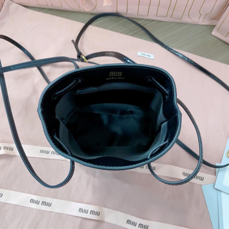 Miu Miu Naplak patent leather pouch Black 5NF460