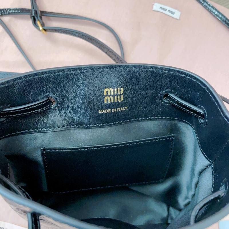 Miu Miu Naplak patent leather pouch Black 5NF460