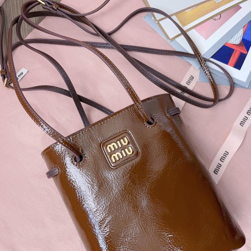 Miu Miu Naplak patent leather pouch Brown 5NF460