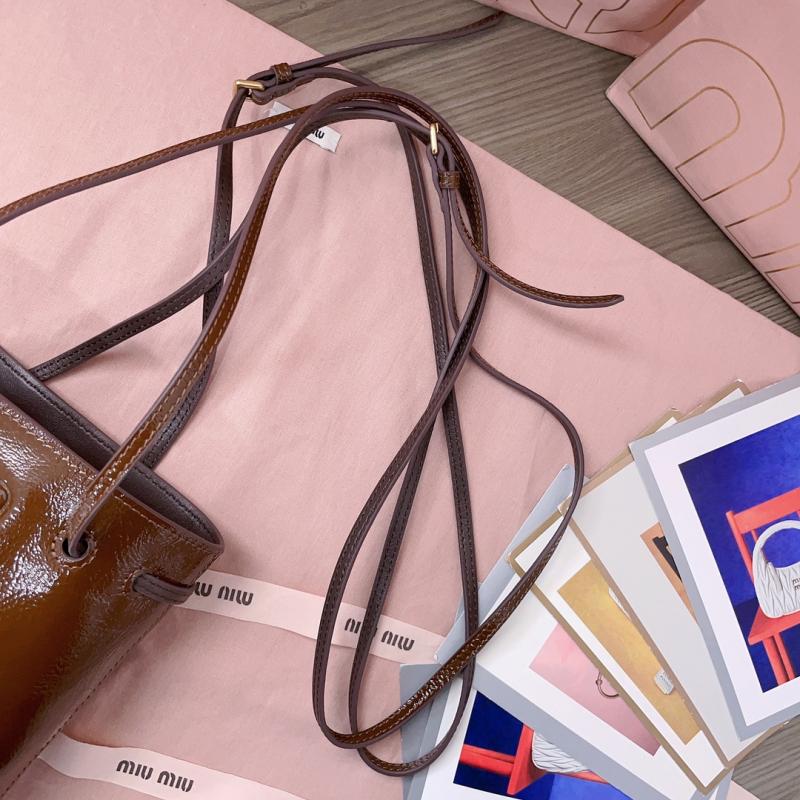Miu Miu Naplak patent leather pouch Brown 5NF460