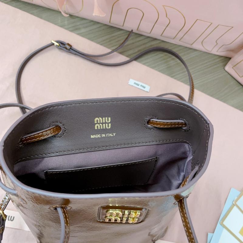 Miu Miu Naplak patent leather pouch Brown 5NF460
