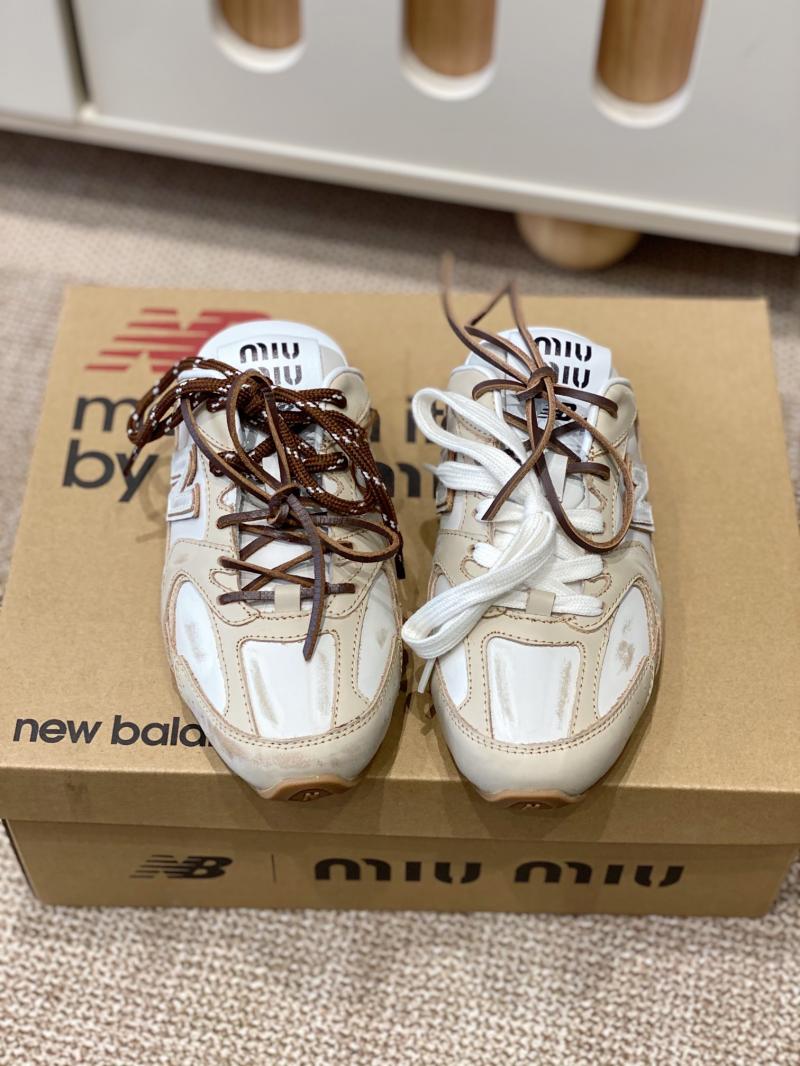 Miu Miu Sneakers SMS32201