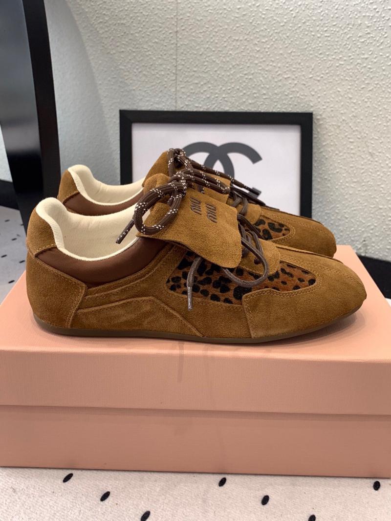 Miu Miu Sneakers SMS32203