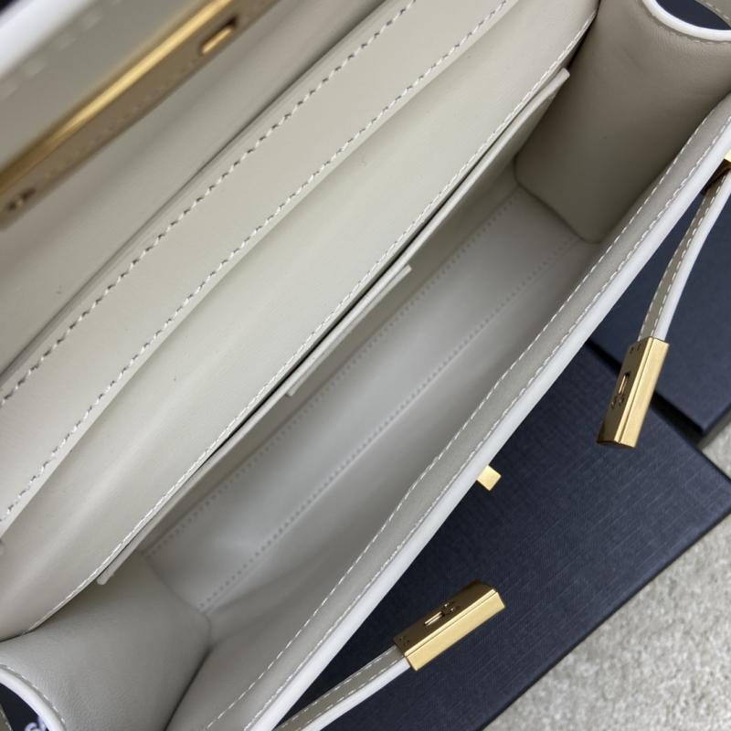 Saint Laurent Manhattan Small Shoulder Bag White 675626