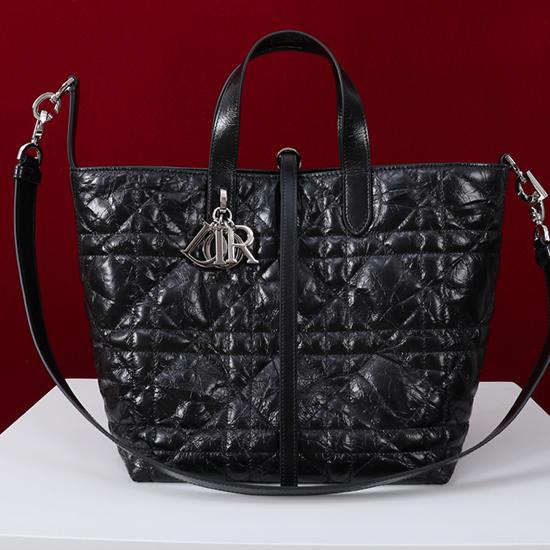Medium Dior Toujours Vertical Crinkled Tote Bag Black M2836