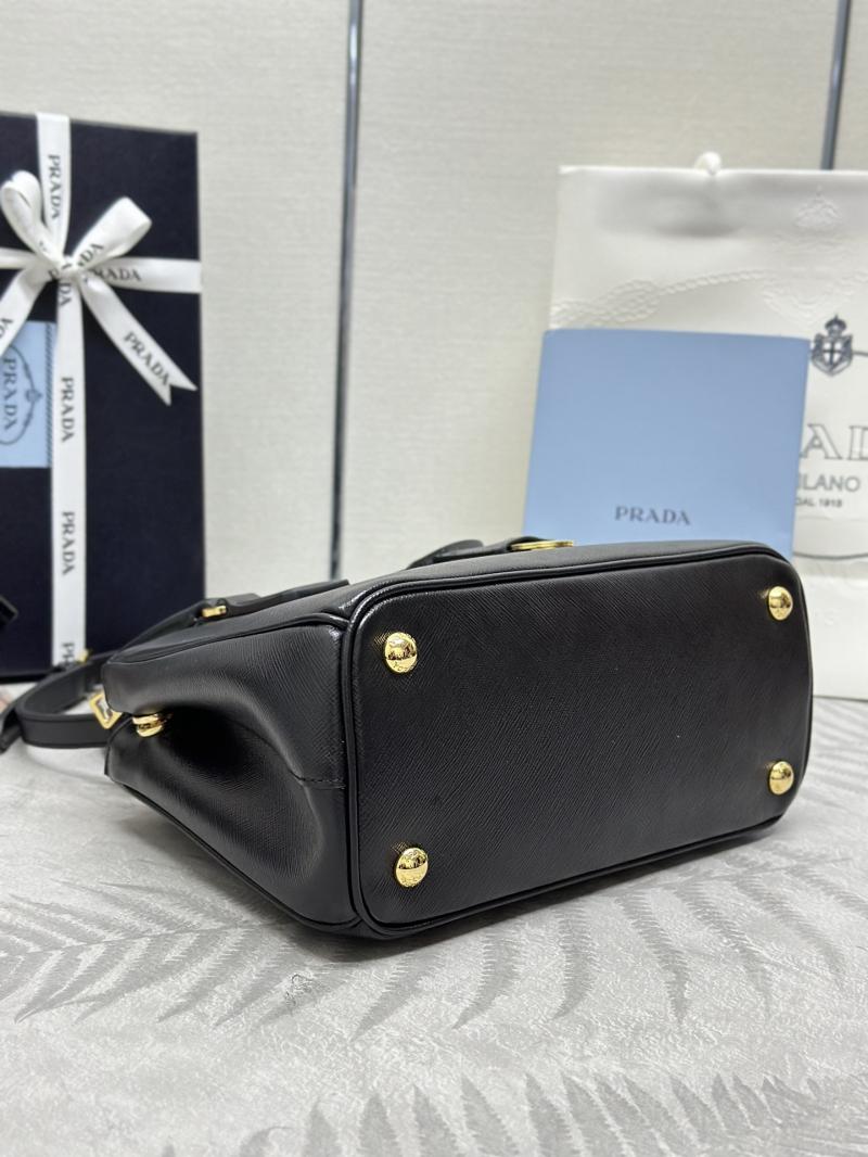 Small Prada Galleria Saffiano leather bag Black1BA896