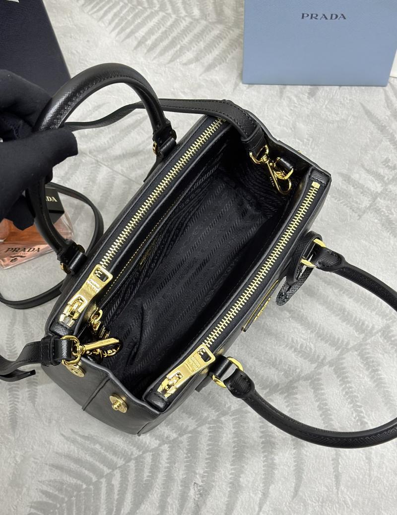 Small Prada Galleria Saffiano leather bag Black1BA896