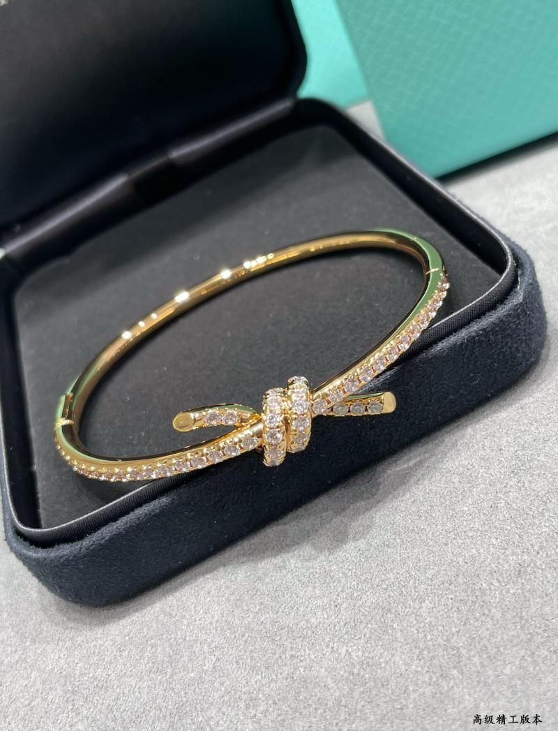 Tiffany Bracelet TB32001