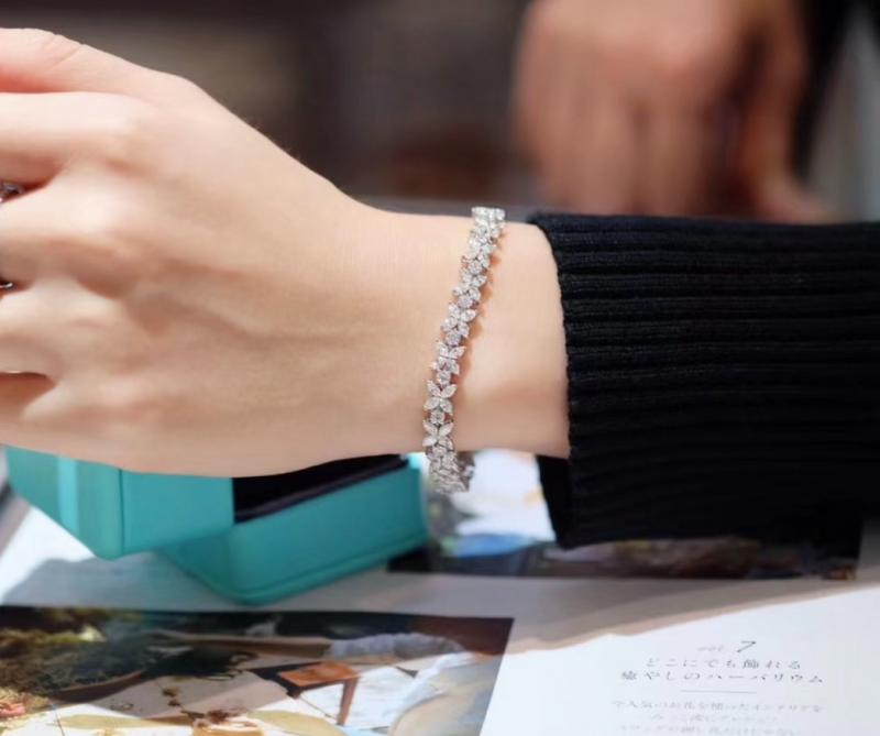 Tiffany Bracelet TB32004