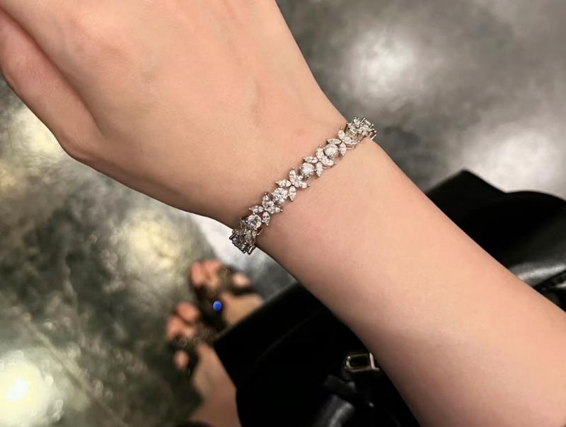 Tiffany Bracelet TB32004