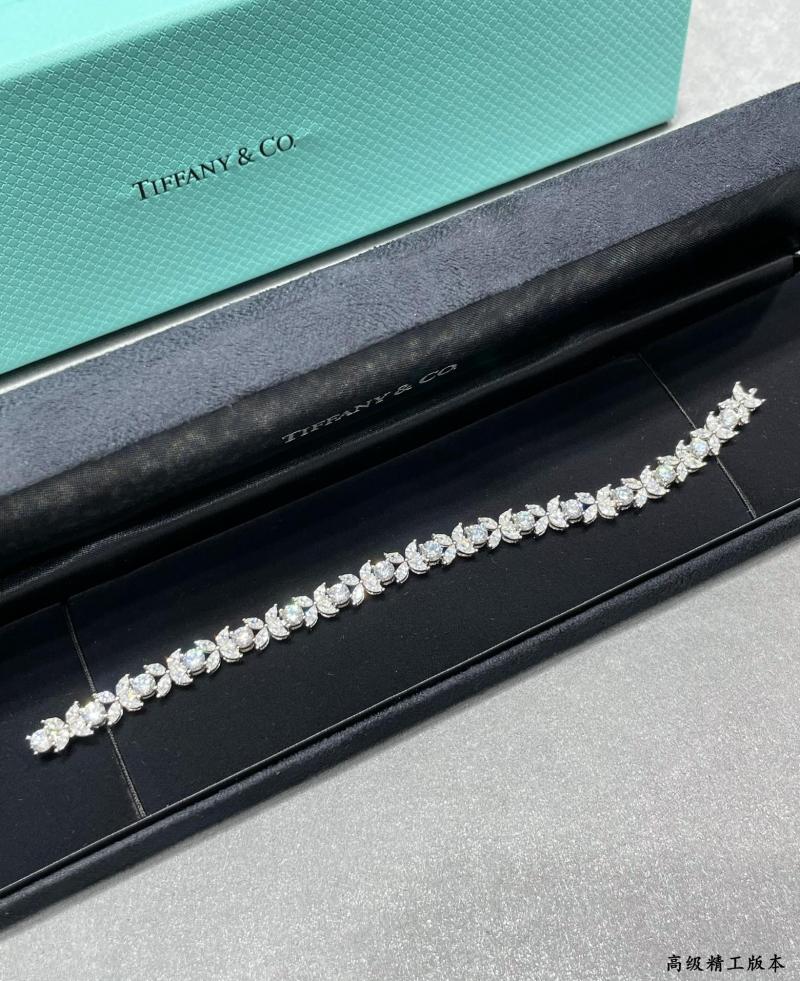 Tiffany Bracelet TB32004