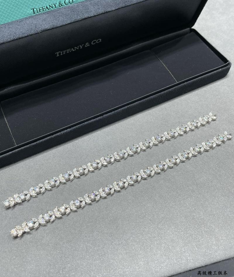 Tiffany Bracelet TB32004