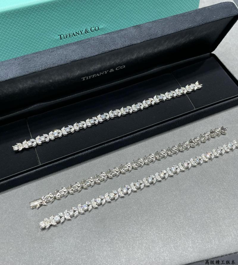 Tiffany Bracelet TB32004