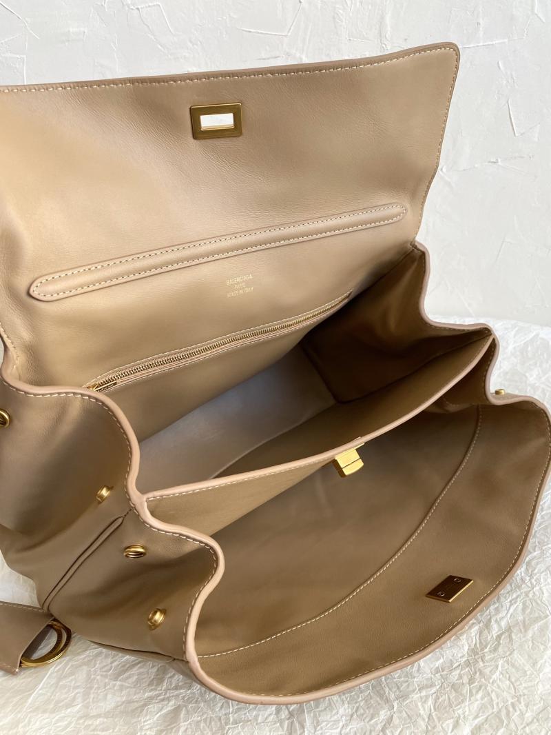 Balenciaga Rodeo Medium Handbag Latte B789772