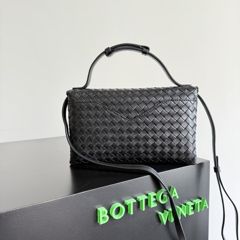 Bottega Veneta Knot Lock Black 817191