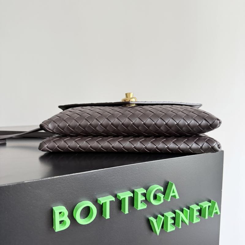 Bottega Veneta Knot Lock Fondant 817191