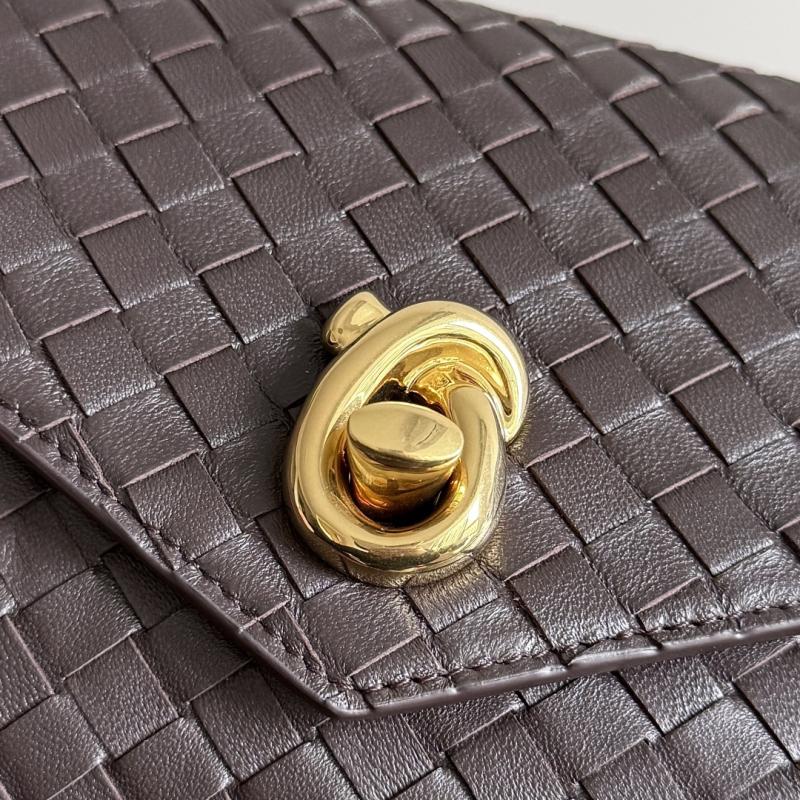 Bottega Veneta Knot Lock Fondant 817191