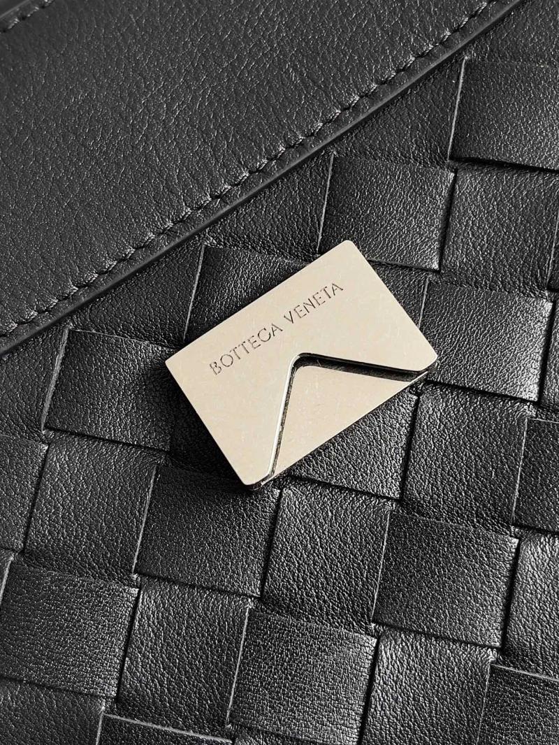 Bottega Veneta Small Andiamo Messenger Black 815781