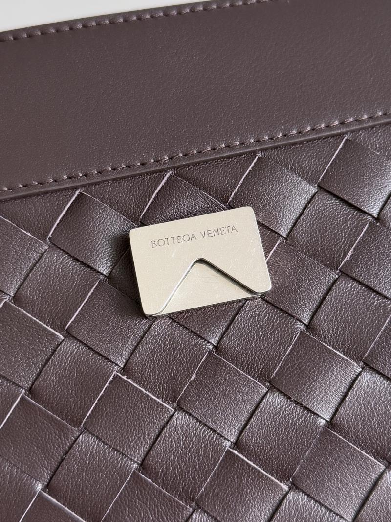 Bottega Veneta Small Andiamo Messenger Fondant 815781