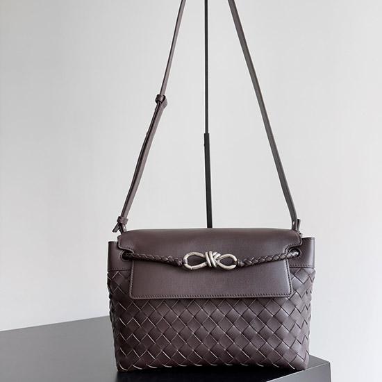 Bottega Veneta Small Andiamo Messenger Fondant 815781