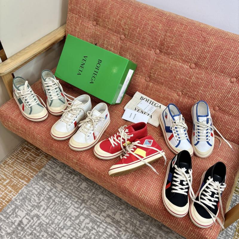 Bottega Veneta Unisex Sneakers SBU32701