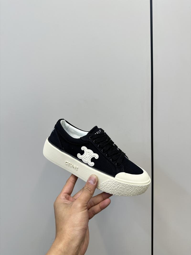 Celine Sneakers SCE40303