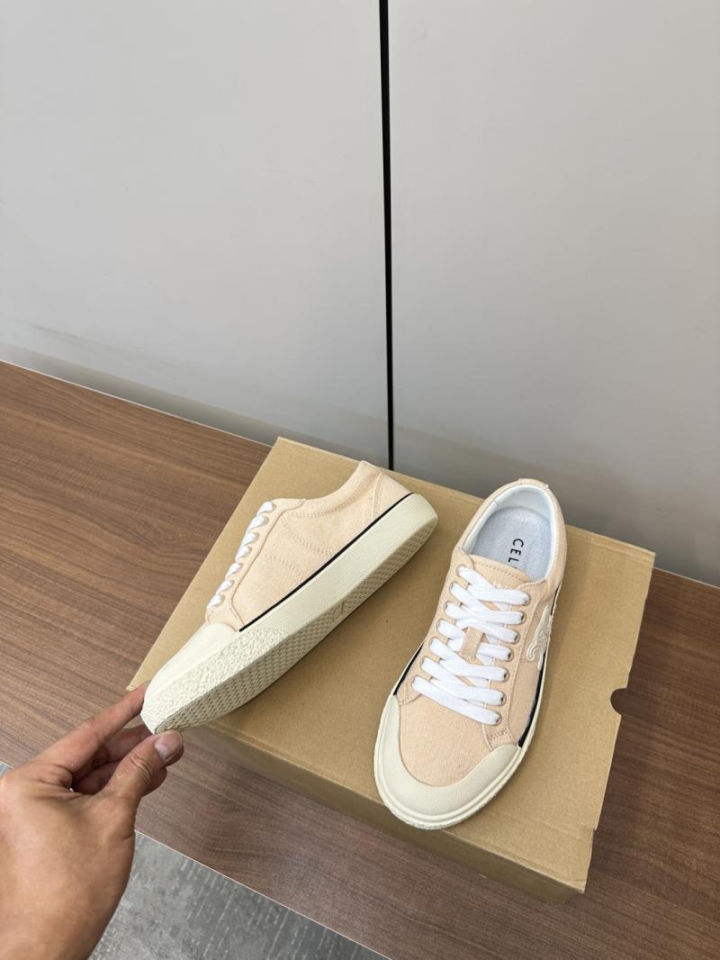 Celine Sneakers SCE40305