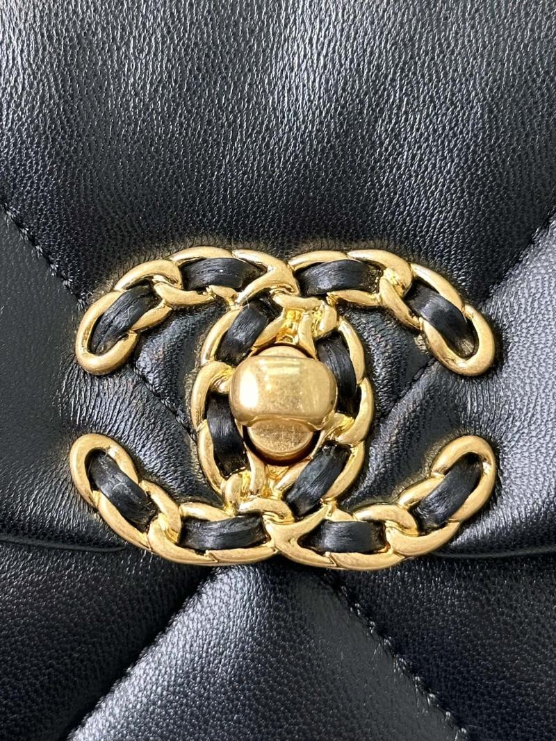 Chanel 19 Lambskin Flap Handbag Black with Gold AS1160