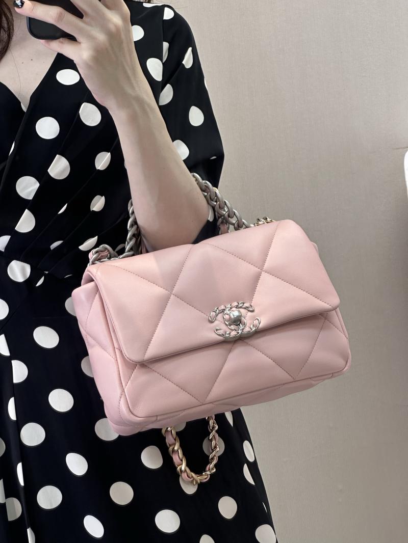 Chanel 19 Lambskin Flap Handbag Pink AS1160