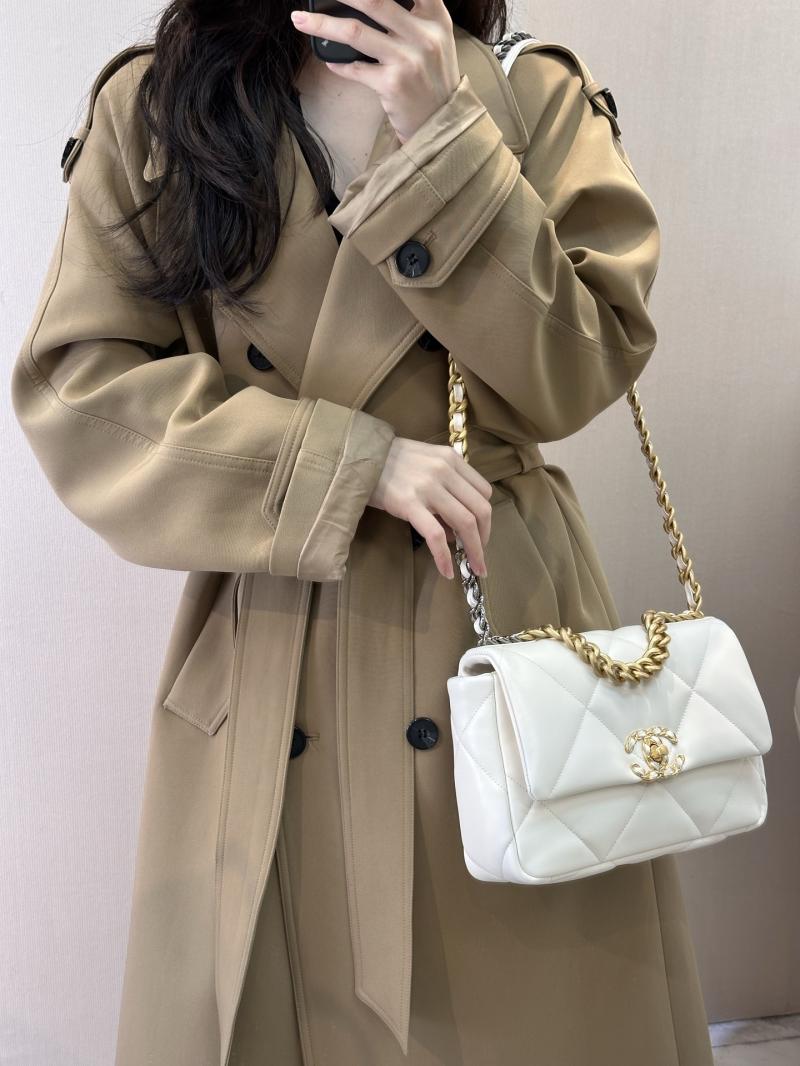 Chanel 19 Lambskin Flap Handbag White AS1160