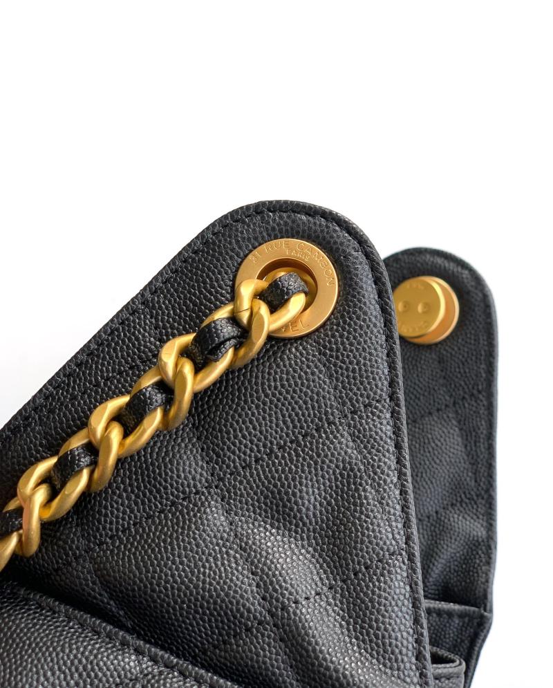 Chanel Grained Calfskin 25 Small Handbag Black AS5293