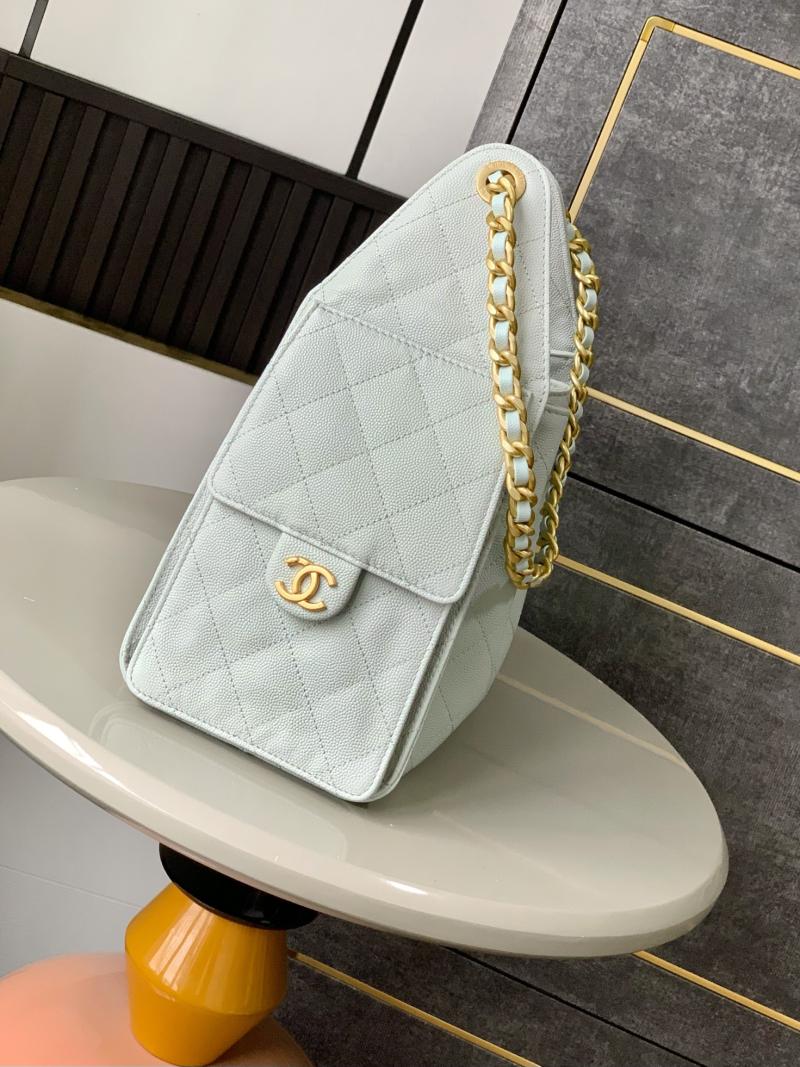 Chanel Grained Calfskin 25 Small Handbag Green AS5293