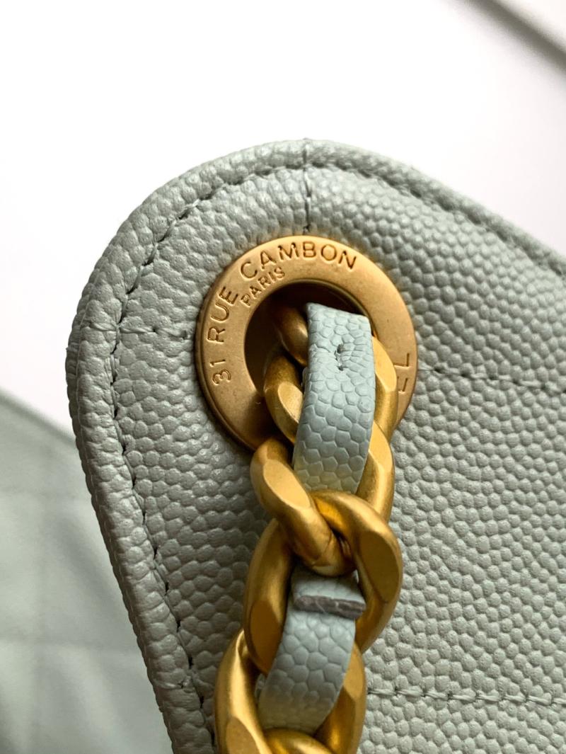 Chanel Grained Calfskin 25 Small Handbag Green AS5293