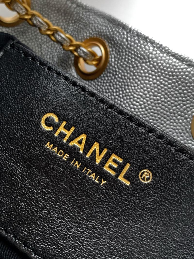 Chanel Grained Calfskin 25 Small Handbag Silver AS5293