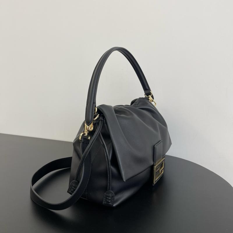 Fendi Mamma Baguette Large Black 8BR834