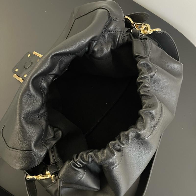 Fendi Mamma Baguette Large Black 8BR834