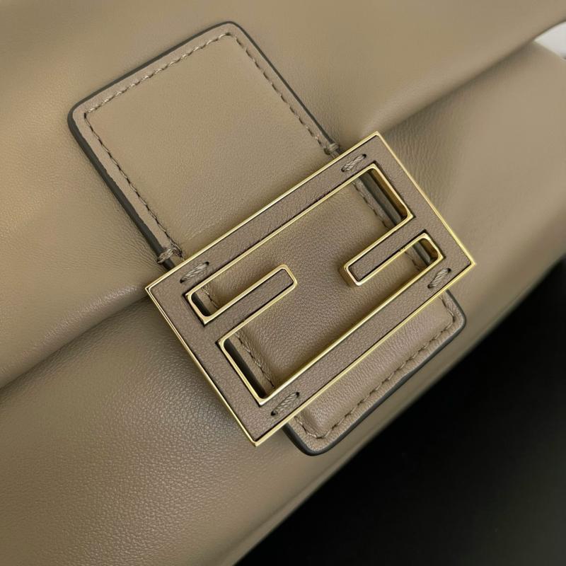 Fendi Mamma Baguette Medium Grey 8BR833