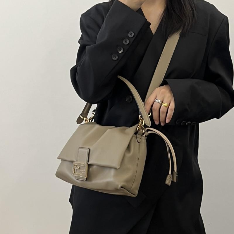Fendi Mamma Baguette Medium Grey 8BR833
