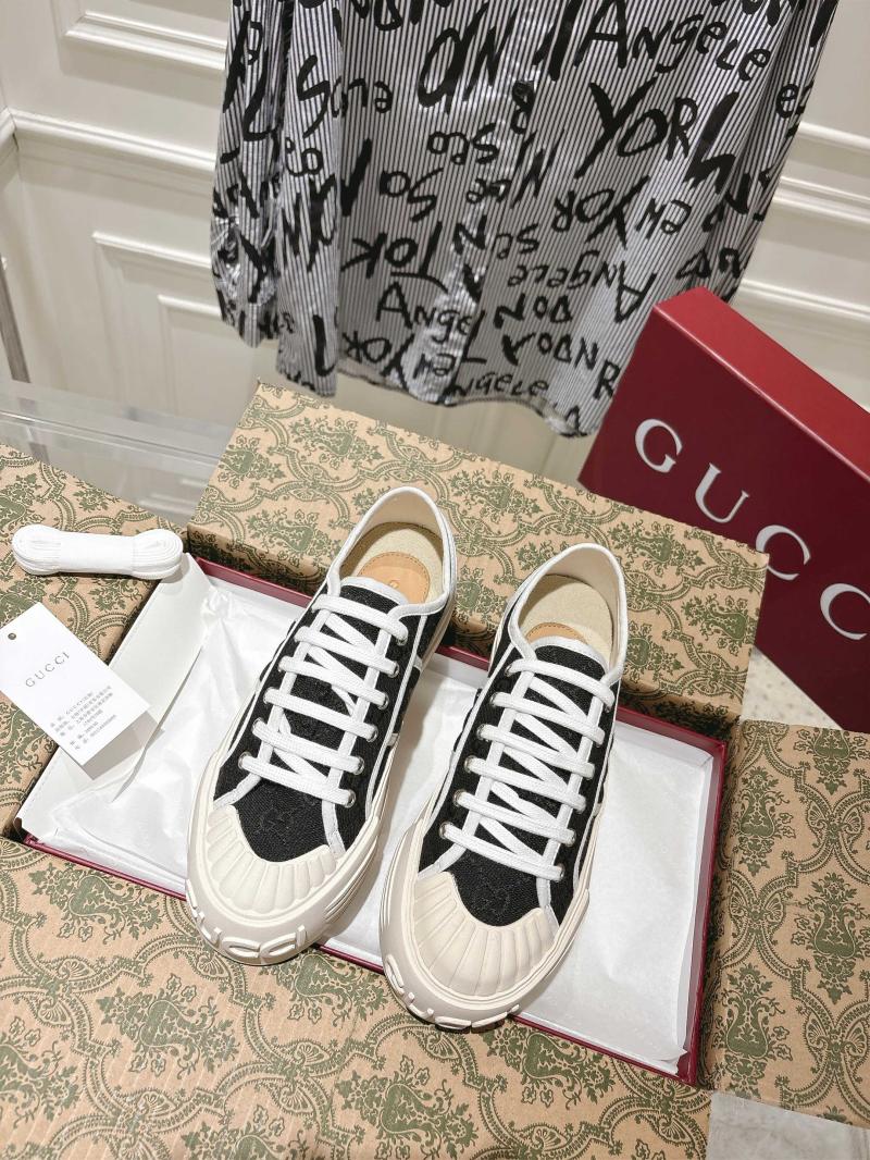 Gucci Sneakers SGS33001