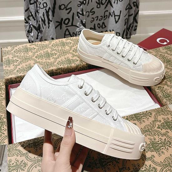 Gucci Sneakers SGS33002