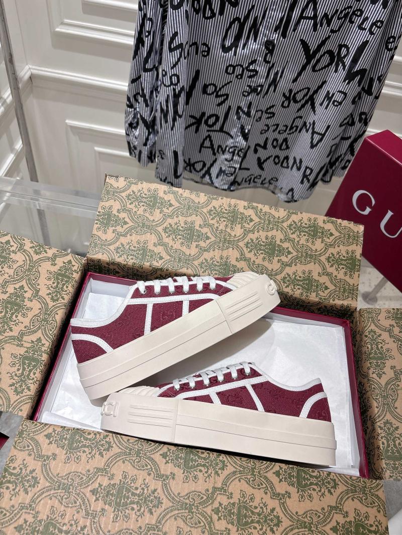 Gucci Sneakers SGS33003
