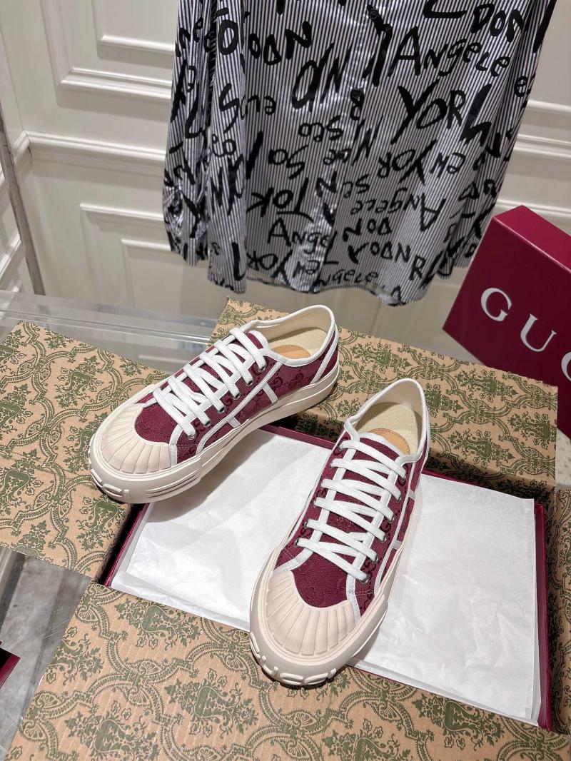 Gucci Sneakers SGS33003