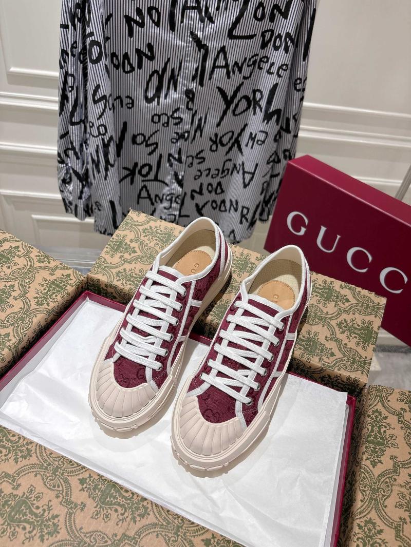 Gucci Sneakers SGS33003