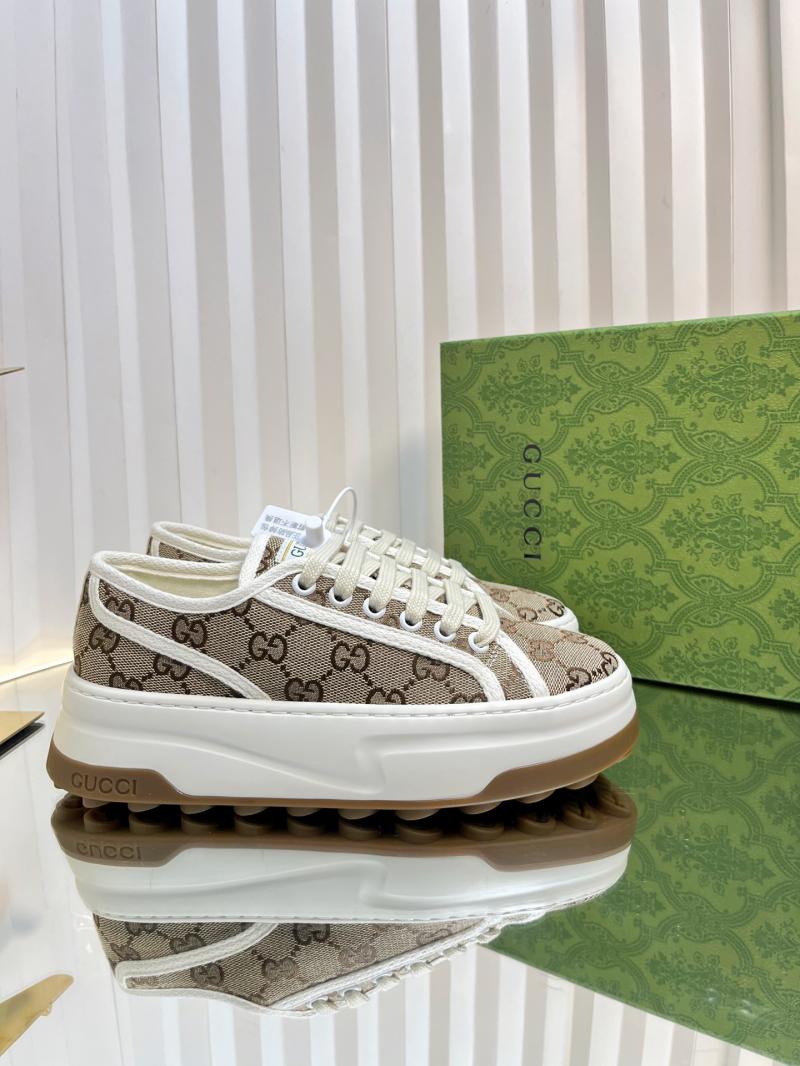 Gucci Sneakers SGS33004