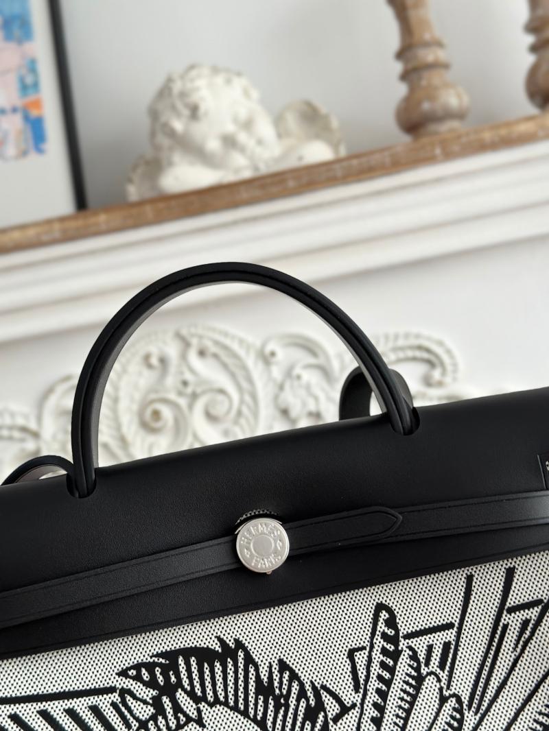 Hermes Herbag Zip 31 Bag H40310