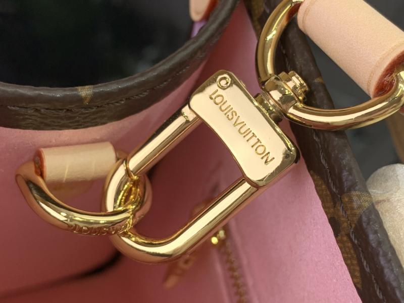 LV x TM OnTheGo PM M13269