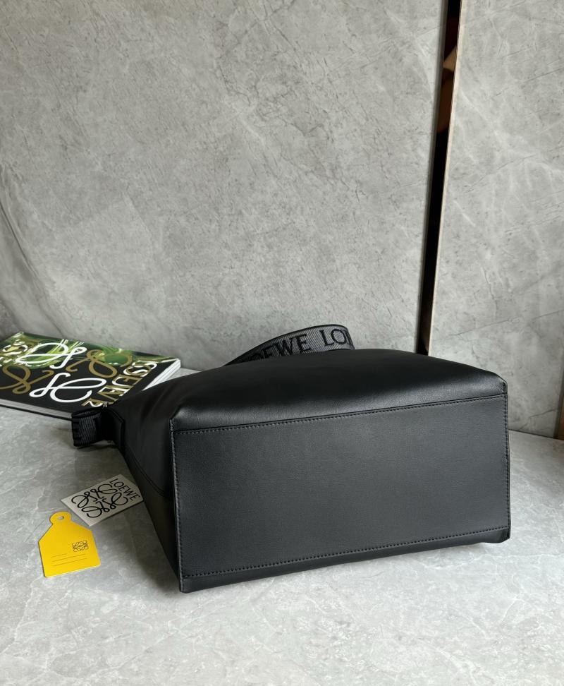 Loewe Cubi crossbody bag Black B906